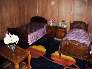 The Mughal Sheraton Houseboat Hotel Durgjan Luaran gambar